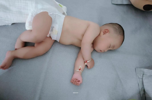 哪里可以供卵代生孩子五个月宝宝呕吐